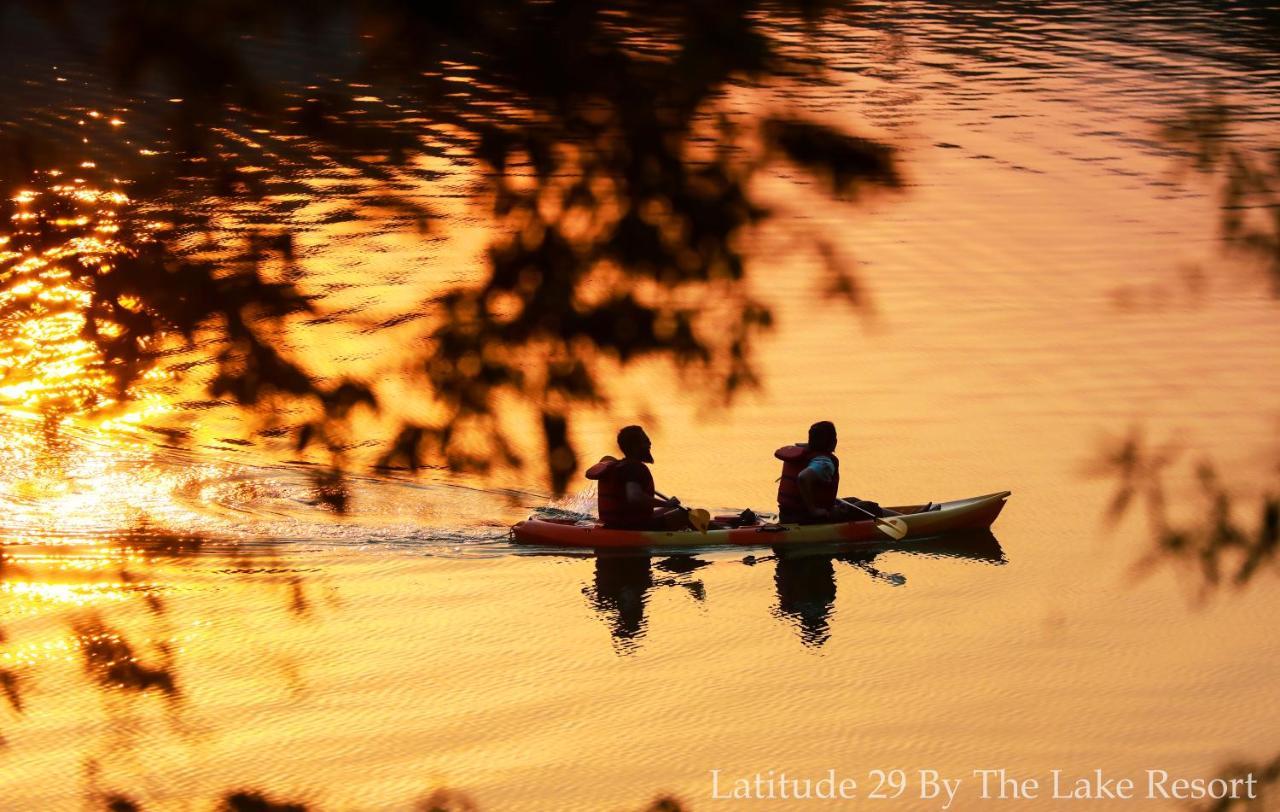 Latitude 29 By The Lake Resort Naukuchiatal Exteriör bild